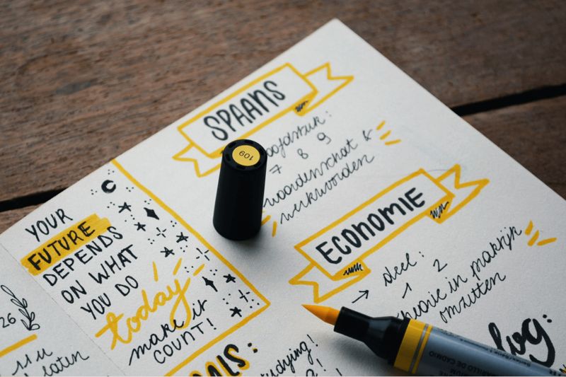 Lean Canvas vs. Business Model Canvas: Which One Should You Choose?