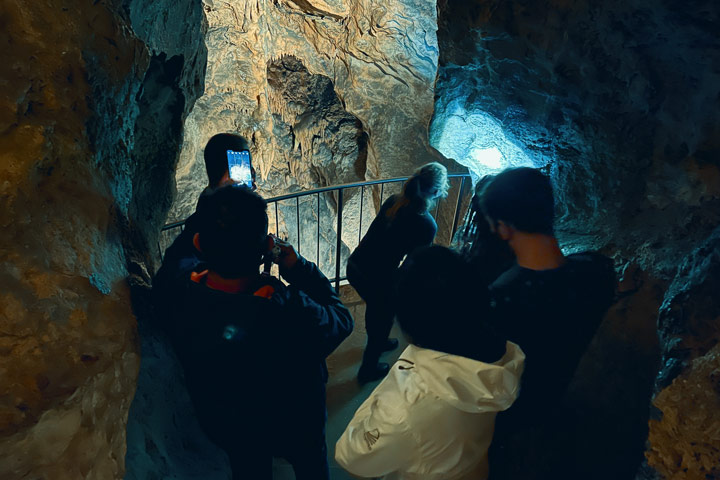 Pálvölgyi cave